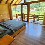 Semesterbostad Jezerca Valbona