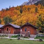 بيت للعطل Jezerca